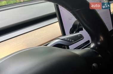 Седан Tesla Model 3 2018 в 