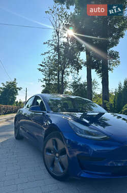 Седан Tesla Model 3 2019 в Львове