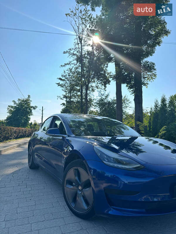 Tesla Model 3 2019