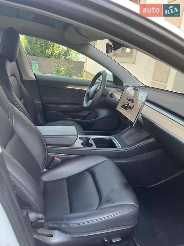 Седан Tesla Model 3 2022 в Тлумаче