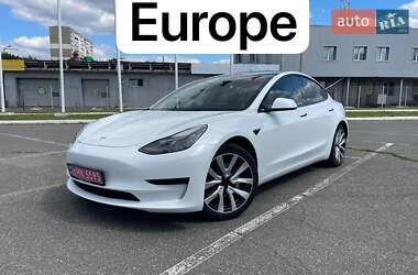 Седан Tesla Model 3 2023 в Києві
