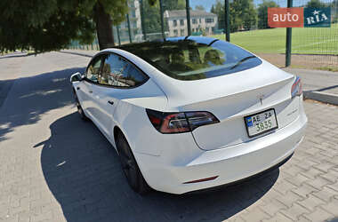 Седан Tesla Model 3 2020 в 
