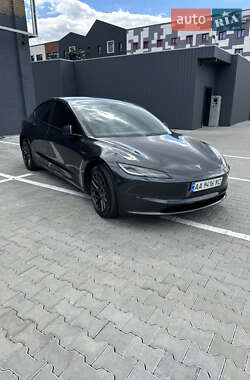 Седан Tesla Model 3 2024 в Киеве