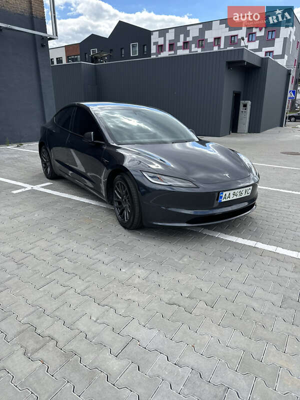 Седан Tesla Model 3 2024 в Києві фото Седан Tesla Model 3 2024 в Києві