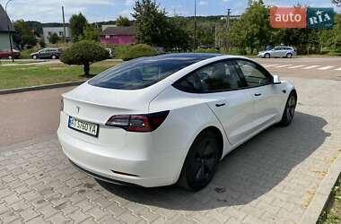 Седан Tesla Model 3 2021 в 