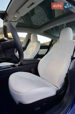 Седан Tesla Model 3 2019 в 