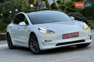 Седан Tesla Model 3 2020 в Дрогобыче