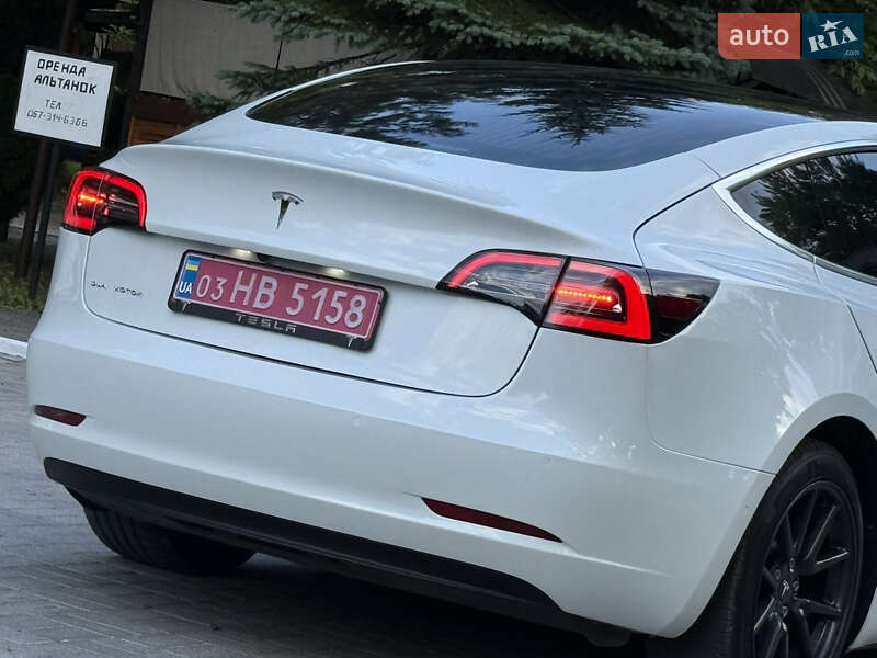Седан Tesla Model 3 2020 в Дрогобыче
