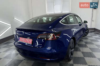 Седан Tesla Model 3 2019 в 