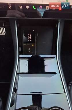 Седан Tesla Model 3 2018 в 
