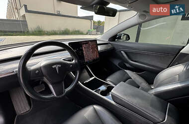 Седан Tesla Model 3 2018 в 