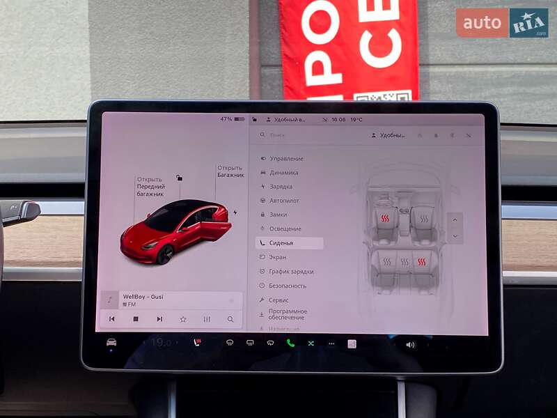 Седан Tesla Model 3 2018 в Києві