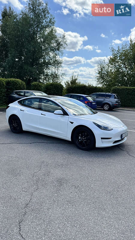 Седан Tesla Model 3 2023 в Киеве фото 3 Седан Tesla Model 3 2023 в Киеве