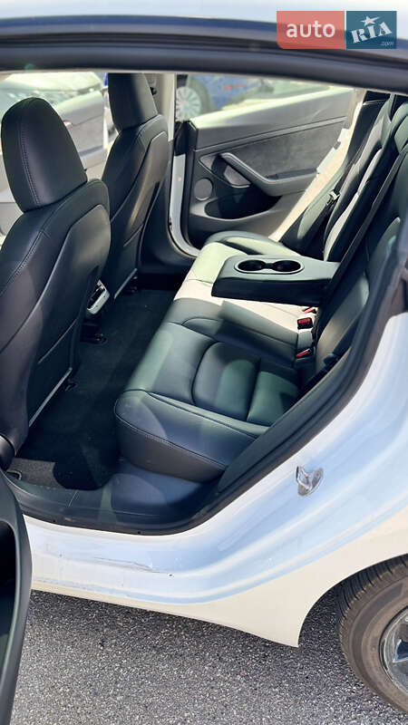 Седан Tesla Model 3 2023 в Киеве фото 14 Седан Tesla Model 3 2023 в Киеве