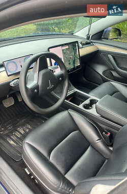 Седан Tesla Model 3 2021 в 