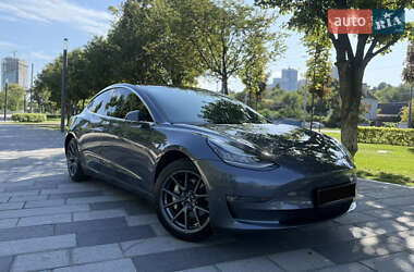 Седан Tesla Model 3 2019 в Днепре