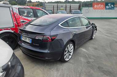 Седан Tesla Model 3 2019 в 