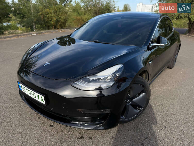 Седан Tesla Model 3 2019 в Кривому Розі