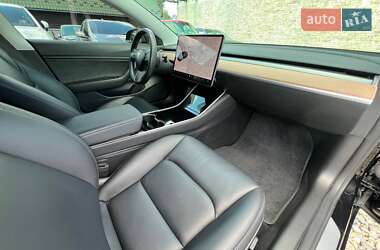 Седан Tesla Model 3 2018 в 