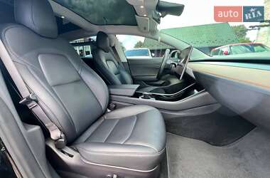 Седан Tesla Model 3 2018 в 