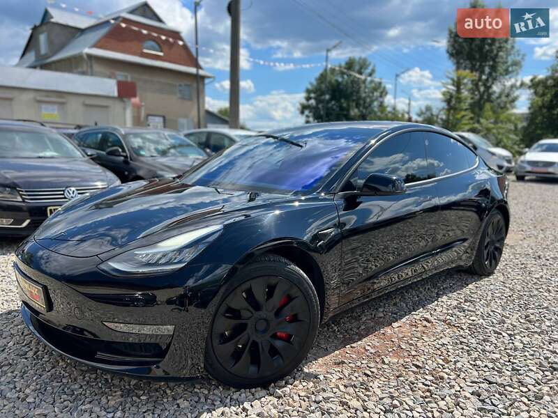 Седан Tesla Model 3 2018 в Коломиї