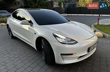 Седан Tesla Model 3 2019 в Львові
