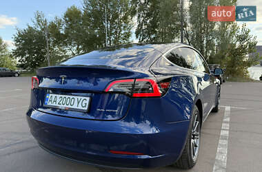 Седан Tesla Model 3 2019 в 