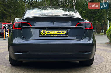 Седан Tesla Model 3 2019 в 