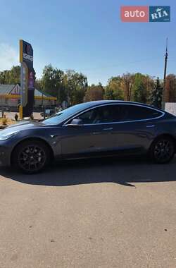 Седан Tesla Model 3 2017 в 