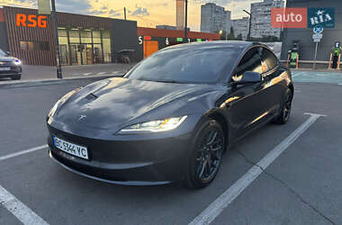 Седан Tesla Model 3 2024 в 