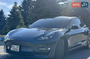 Седан Tesla Model 3 2022 в Днепре