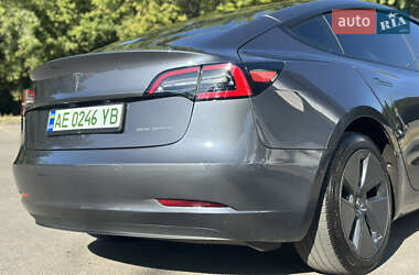 Седан Tesla Model 3 2022 в 