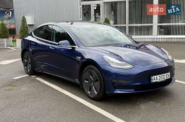 Седан Tesla Model 3 2019 в Киеве