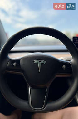 Седан Tesla Model 3 2020 в 