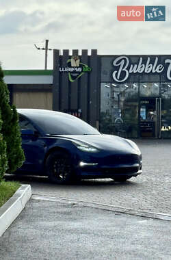 Седан Tesla Model 3 2020 в 