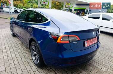 Седан Tesla Model 3 2019 в 