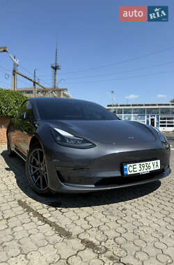 Седан Tesla Model 3 2023 в 