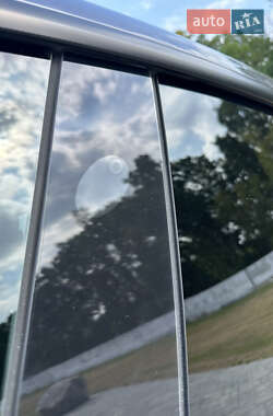 Седан Tesla Model 3 2023 в 