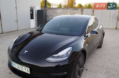 Седан Tesla Model 3 2019 в 