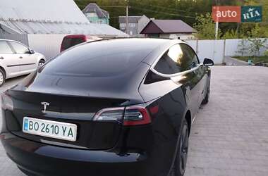 Седан Tesla Model 3 2019 в 