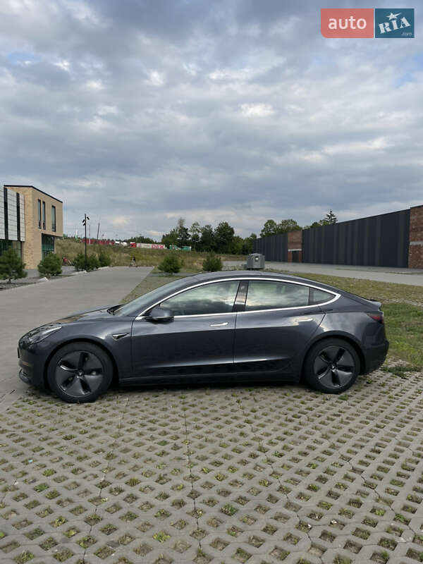 Седан Tesla Model 3 2019 в Хмельницком