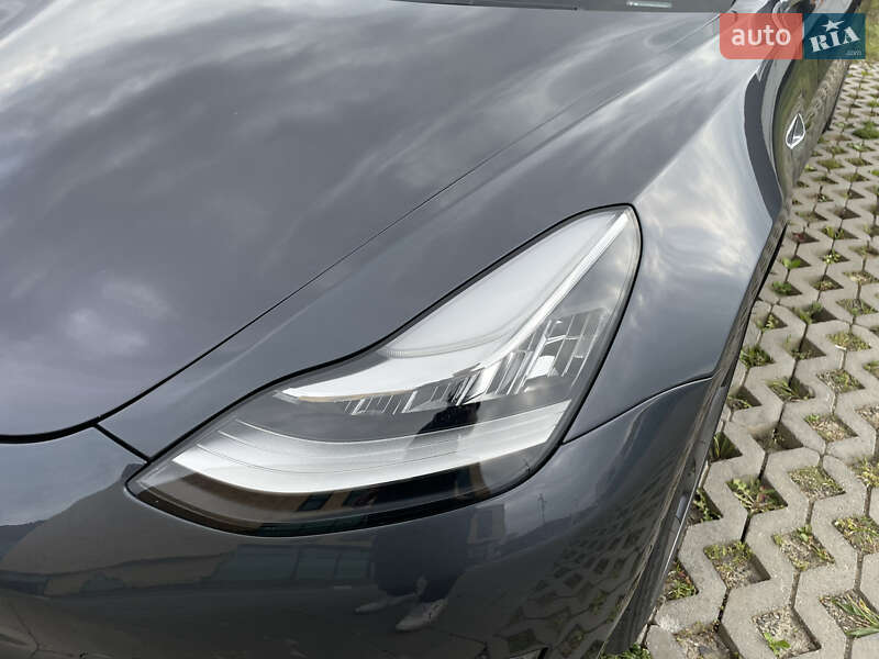 Седан Tesla Model 3 2019 в Хмельницком