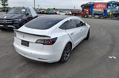 Седан Tesla Model 3 2020 в 