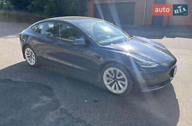 Седан Tesla Model 3 2020 в 