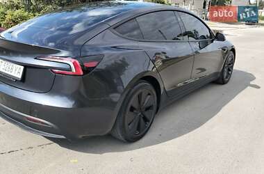 Седан Tesla Model 3 2024 в 