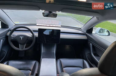 Седан Tesla Model 3 2019 в 