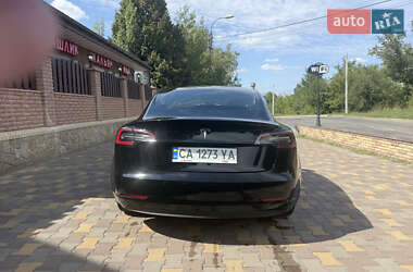 Седан Tesla Model 3 2018 в 