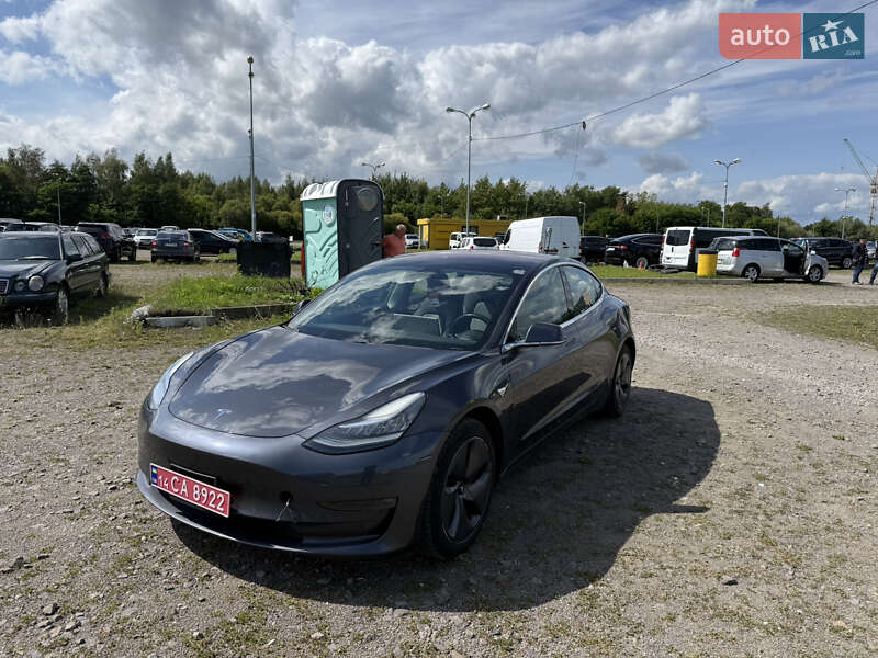 Седан Tesla Model 3 2018 в 