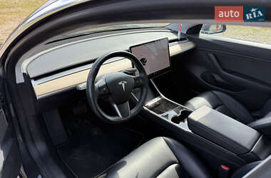 Седан Tesla Model 3 2018 в 