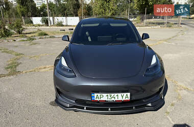 Седан Tesla Model 3 2021 в 